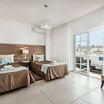 Jomar Villa *